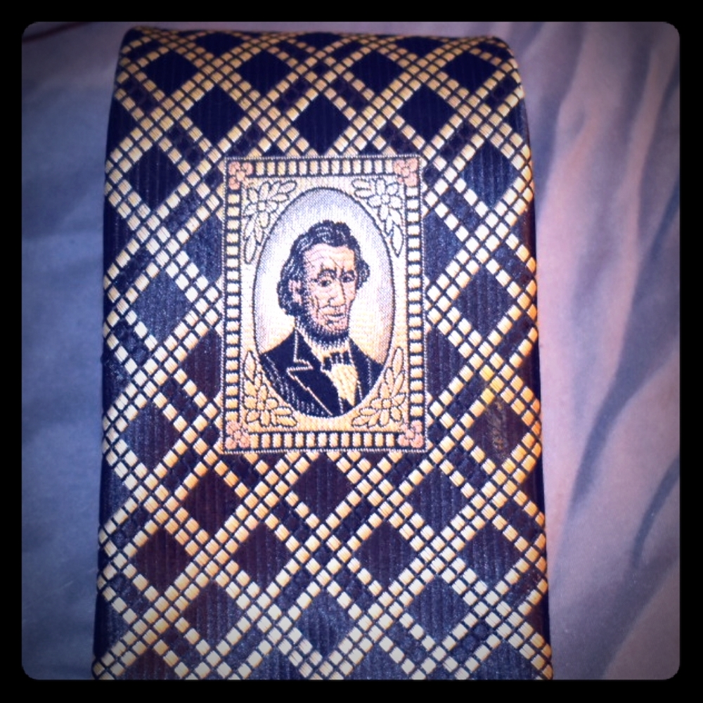 ~}°RARE°{~Vintage Wembley Tie with Abe Lincoln